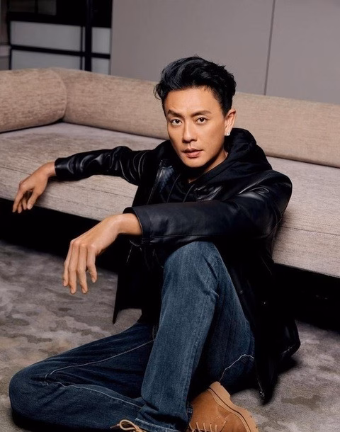 Huỳnh Tông Trạch nổi tiếng đào hoa, bị gọi là "bad boy" với tình trường dài dằng dặc ở showbiz Hong Kong