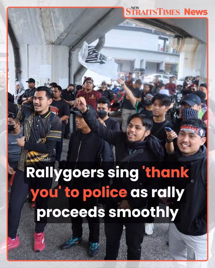 'Terima kasih polis': Rallygoers show appreciation for cops