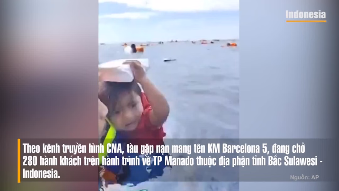 Tàu chở khách bị cháy ngoài khơi Indonesia, 5 người thiệt mạng