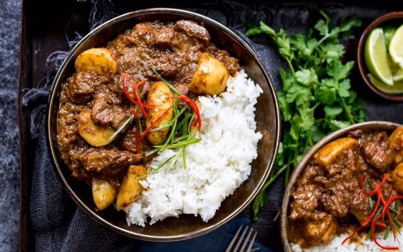 Cách nấu cà ri massaman chuẩn vị Thái ăn một lần là mê