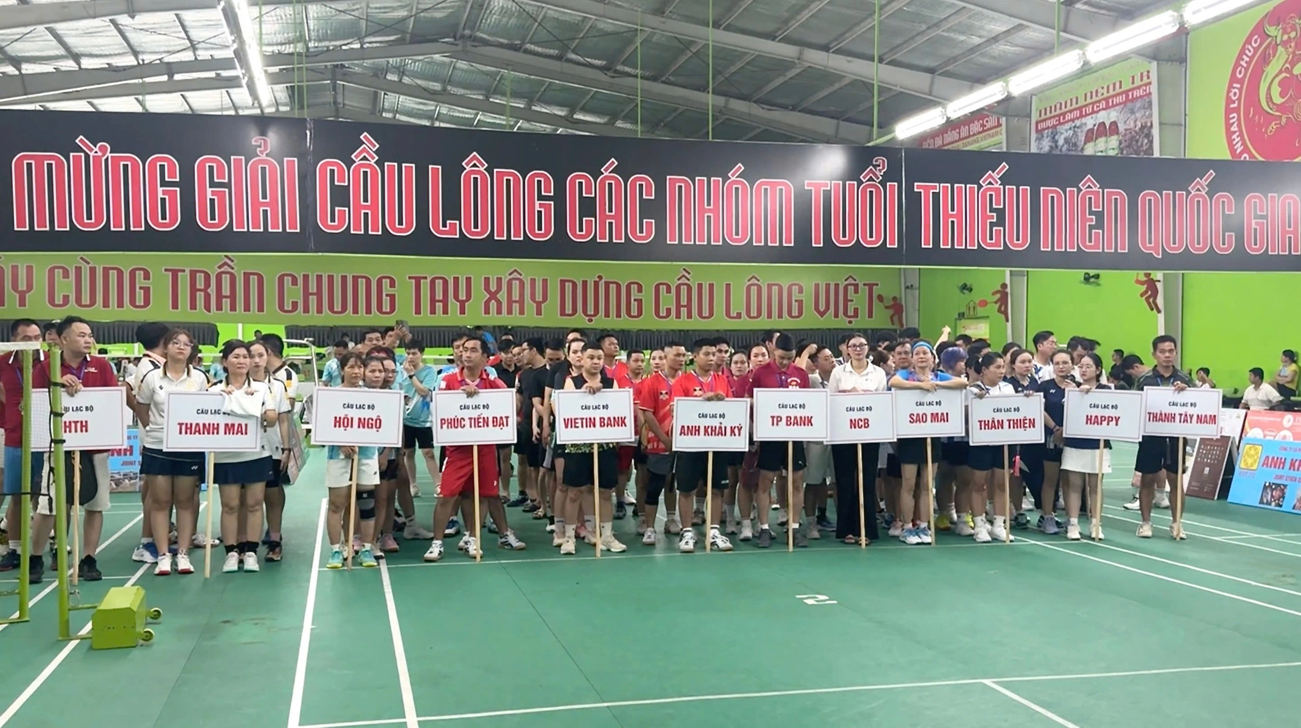 Có khoảng 200 VĐV đến từ nhiều CLB tham giải cầu lông AKK mở rộng 2025