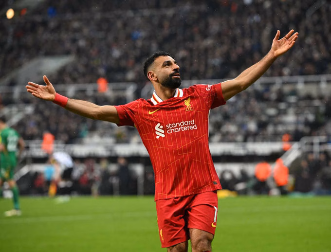 Ekitike có thể đá cặp tiền đạo với Salah