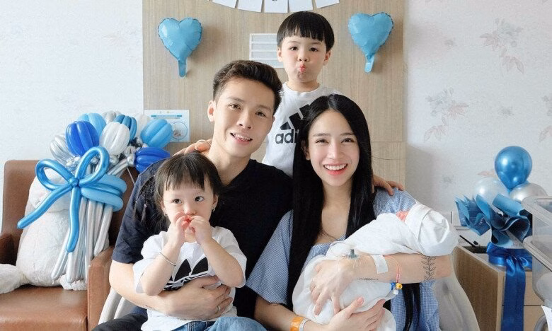Ái nữ Minh Nhựa tươi tắn đón con thứ 3.