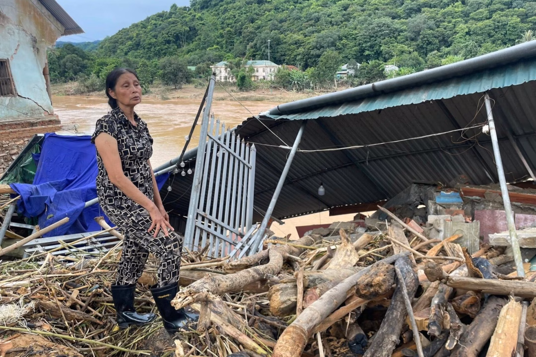 Quân đội và công an sát cánh cùng nhân dân trong cơn lũ lịch sử - 3