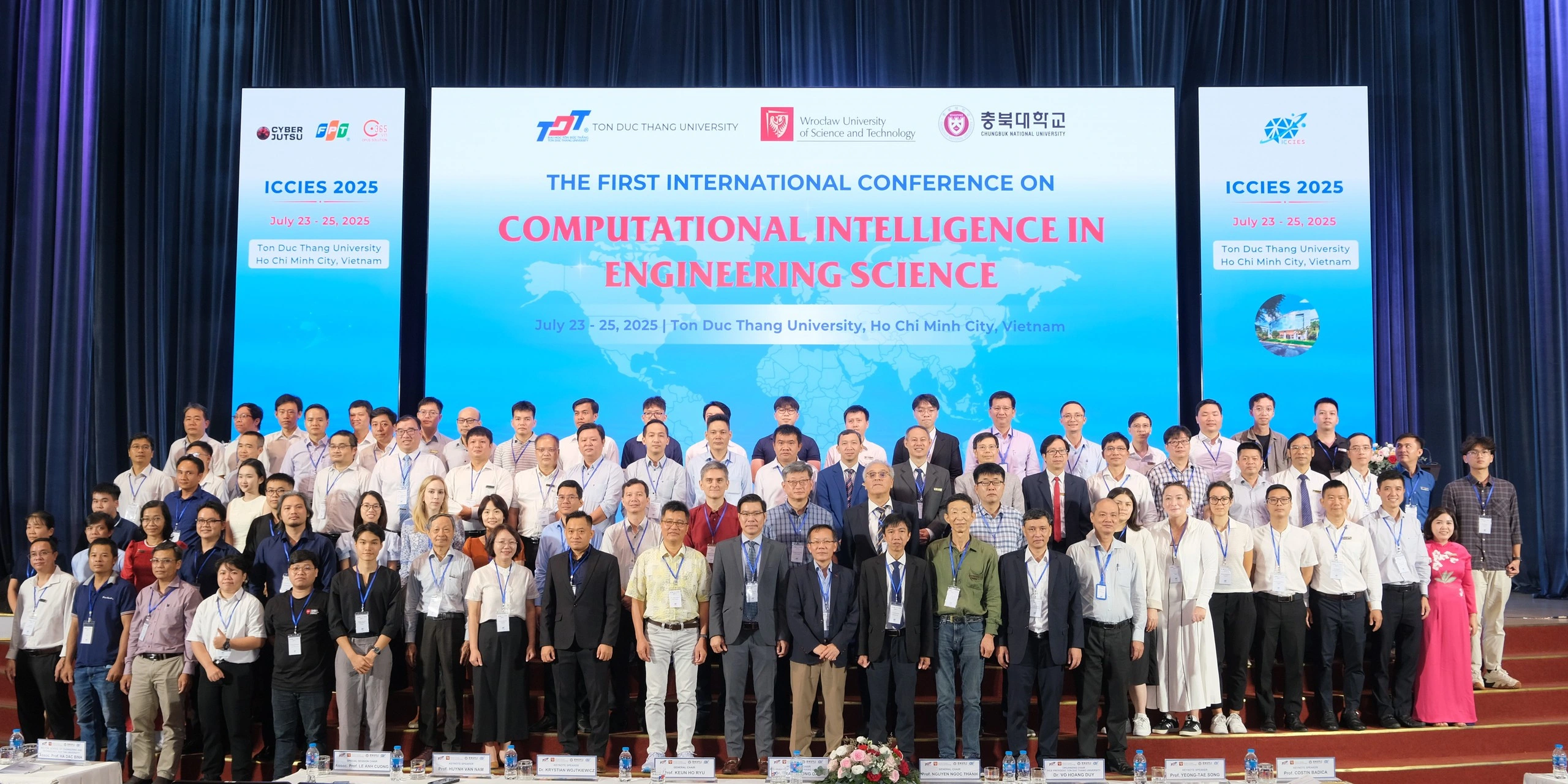 Các đại biểu tham dự hội thảo