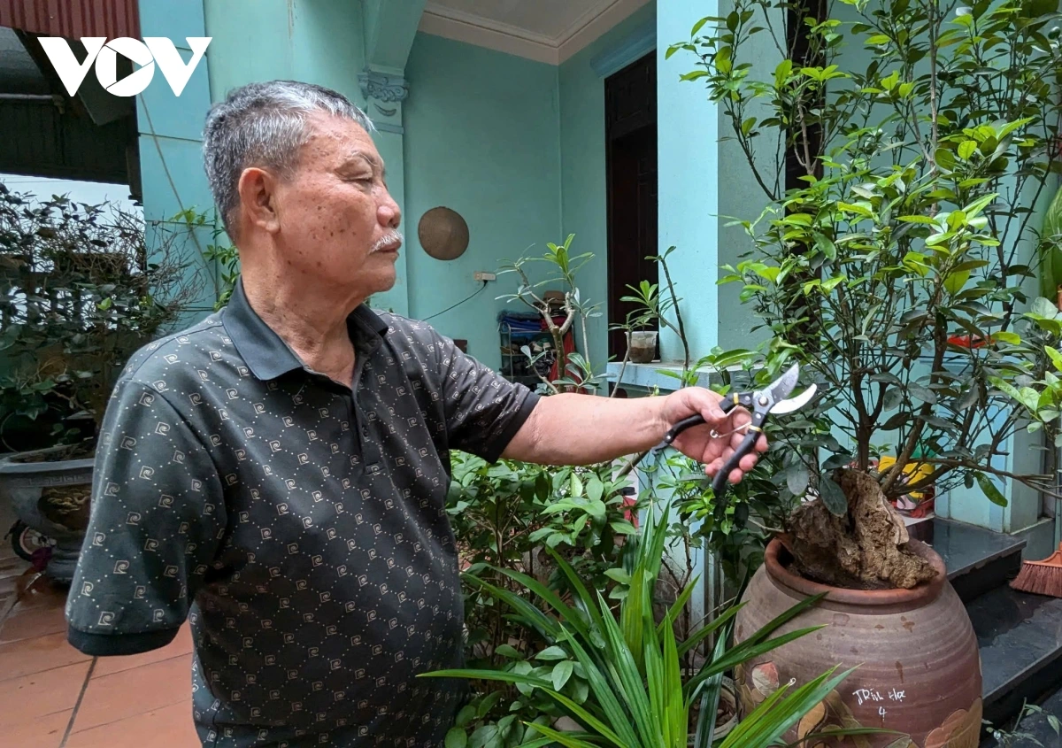 Người lính năm xưa mang trong mình nhiều vết thương cả thể xác lẫn tinh thần. Nhưng thay vì buông xuôi, ông chọn cách tiếp tục sống, tiếp tục cống hiến vì cộng đồng