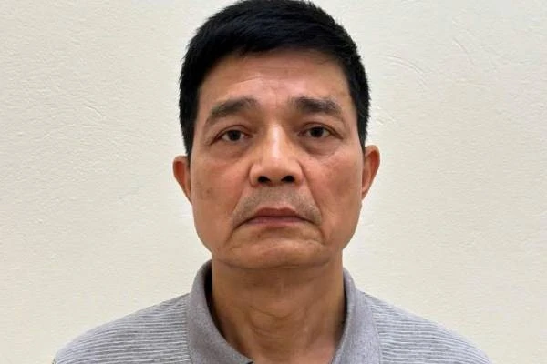 Hiệu trưởng một trường ở Thanh Hóa bị khởi tố vì liên quan sửa điểm thi Khởi tố 18 bị can trong vụ án xảy ra ở Cục An toàn thực phẩm Bộ Y tế