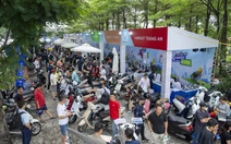 Hà Nội cấm xe máy xăng, mở đường cho xe điện Chỉ trong 2 ngày, Hà Nội bớt 600 xe xăng, mỗi giờ có 35 xe máy điện VinFast được bán ra