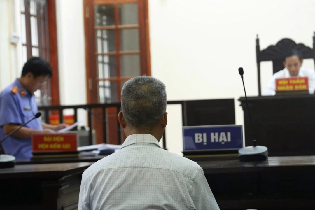Bóc mẽ đường dây lừa đảo đầu tư tiền ảo, “nữ hoàng” mạng xã hội lãnh án chung thân Ông N.V.H., bị hại trong vụ án (Ảnh: Vĩnh Khang).