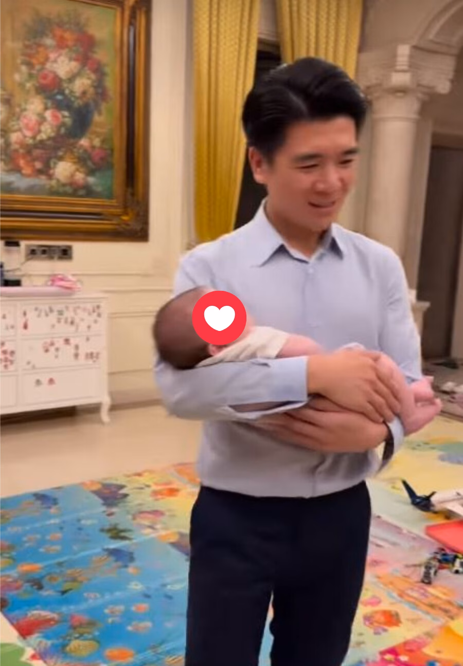 Đỗ Quang Vinh – Ông bố đơn thân giàu có: Cuộc sống xoay quanh con nhỏ Đỗ Quang Vinh hạnh phúc khoe con gái thứ 3