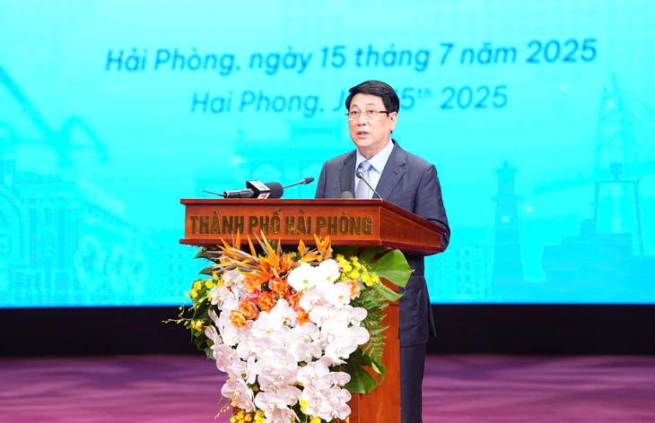 Hải Phòng vươn lên trở thành điểm đến chiến lược trong kỷ nguyên mới Chủ tịch nước Lương Cường phát biểu chỉ đạo tại hội nghị - Ảnh: ĐÔNG BẮC