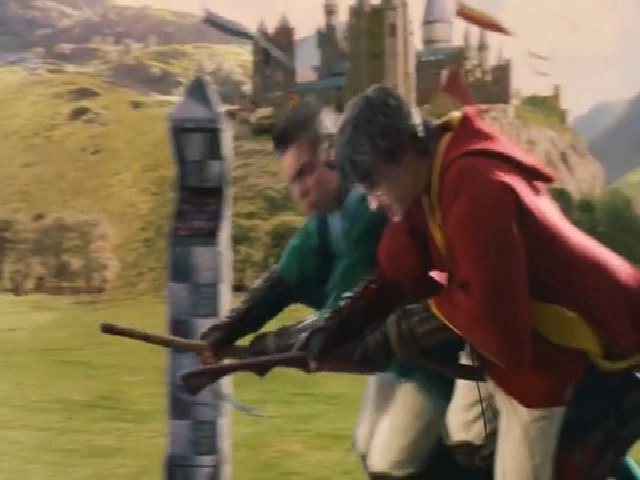 HBO chọn diễn viên cho phim Harry Potter mới Cảnh thi đấu quidditch trong phim "Harry Potter". Video: Warner Bros.