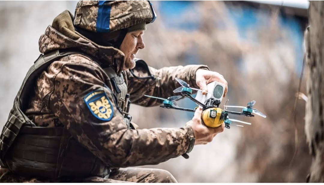 Nga – Ukraine: Sự chênh lệch sức mạnh quân sự quyết định kết quả xung đột Ukraine đặt mục tiêu chế tạo 4,5 triệu UAV trong năm nay. Ảnh: Forbes