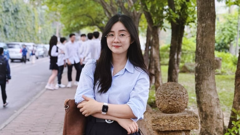 Quế Ngọc Hải rời B.Bình Dương để gia nhập HAGL vì bầu Đức, bản hợp đồng kỷ lục của Arsenal Cô giáo từng là thủ khoa 'bật mí' trọng tâm ôn thi môn Giáo dục Kinh tế và Pháp luật kỳ thi tốt nghiệp THPT 2025 đạt điểm tuyệt đối