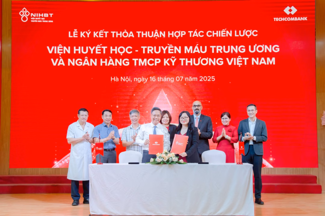 Techcombank hỗ trợ Viện Huyết học – Truyền máu Trung ương chuyển đổi số