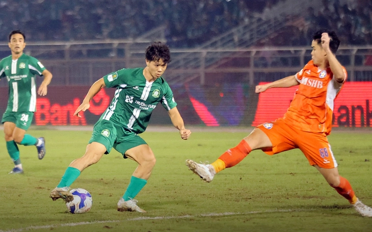 Cầu thủ dành cả thanh xuân để trụ hạng gia nhập đội hạng nhất - Ảnh 3.