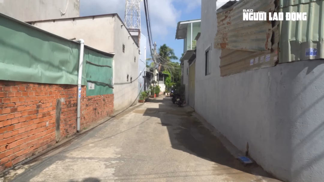 TP HCM: Hẻm trở thành ‘điểm nóng’ lừa đảo shipper, dân treo biển cảnh báo VIDEO: "Hẻm bom hàng" ở TP HCM khiến shipper khốn khổ, người dân buộc phải cảnh báo