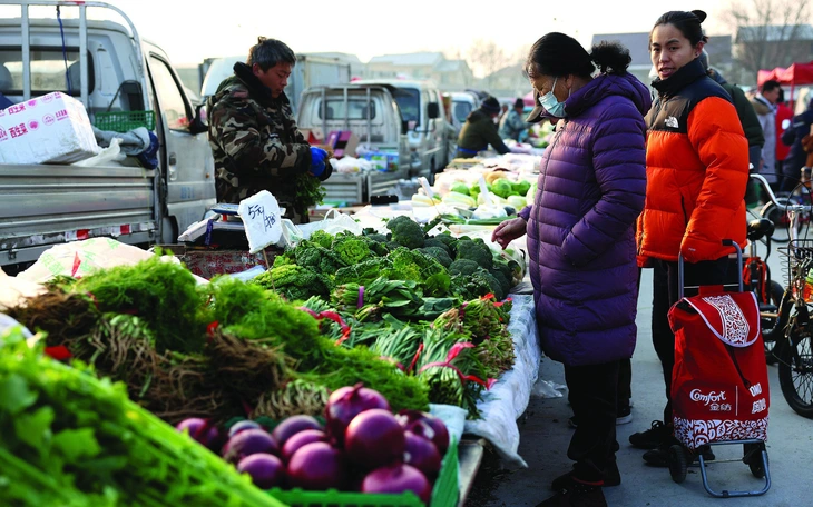 Trung Quốc tìm cách vực kinh tế khi tăng trưởng GDP giảm Kinh tế Trung Quốc đang đối mặt 'tình hình rất nghiêm trọng và phức tạp' - Ảnh 2.