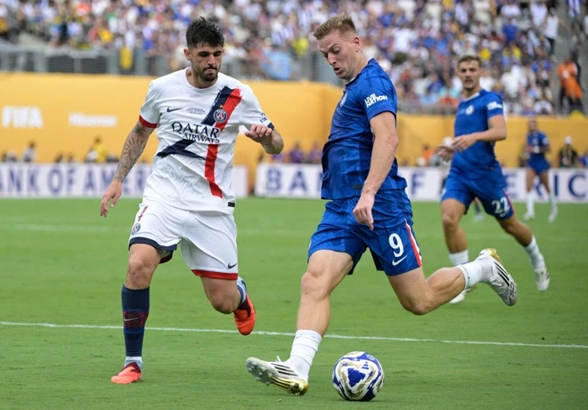 Từ vực sâu lên ngôi vô địch: Hành trình thần tốc của hai ngôi sao trẻ Chelsea tại FIFA Club World Cup Liam Delap hoà nhập nhanh cùng Chelsea.