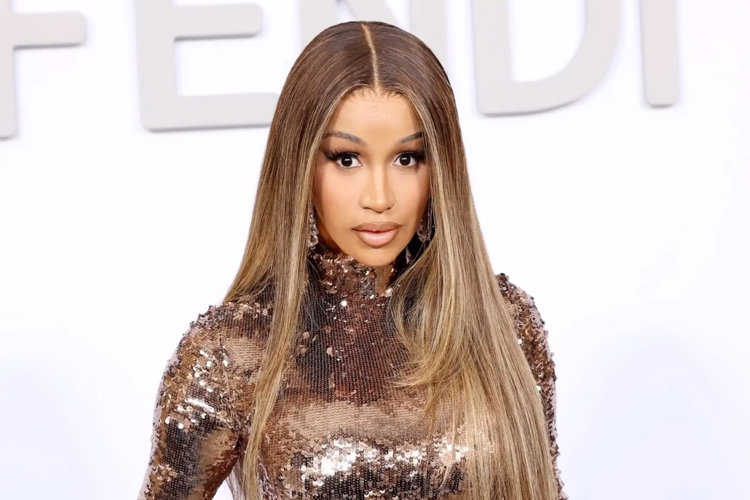Cardi B đối mặt vụ kiện ném micro vào khán giả, yêu cầu bồi thường nặng Cardi B là nữ rapper có ảnh hưởng lớn trên toàn cầu (Ảnh: Getty).