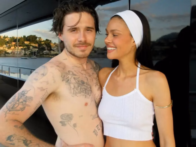 Con trai David Beckham bị điều tra vì nghi vấn mâu thuẫn gia đình Vợ chồng Brooklyn Beckham vừa trải qua kỳ nghỉ hè lãng mạn. Ảnh: Instagram Nicola Peltz
