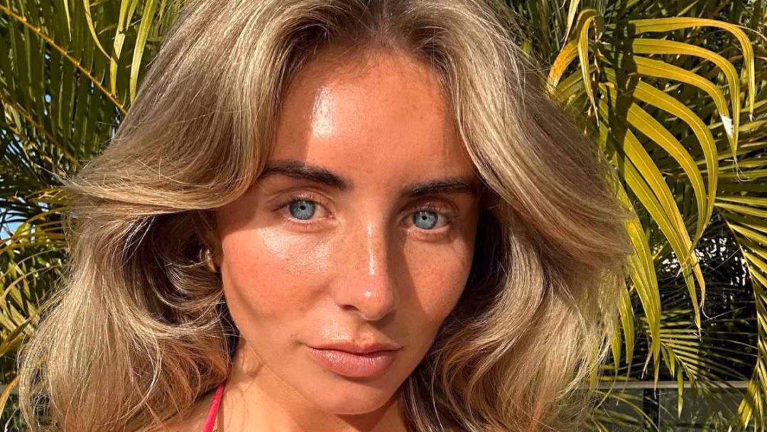 Cuộc sống giàu sang của người nổi tiếng: Khi tiền bạc và tình cảm lên xuống Bonnie Blue Reveals How Much Money She Makes on OnlyFans