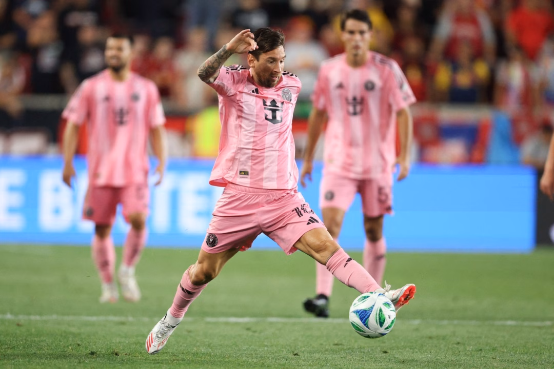 Messi và Alba có thể bị treo giò vì vắng mặt trận MLS All-Stars Messi là nhân tố vô cùng quan trọng của Inter Miami trong mùa giải này (Ảnh: Getty).
