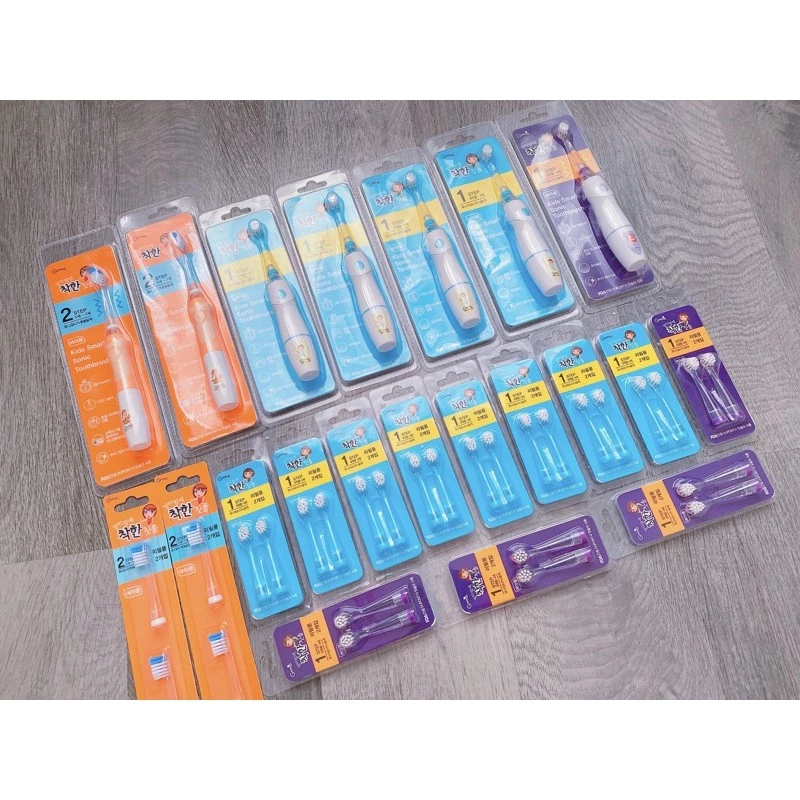 Bố mẹ có biết: Dùng bàn chải điện tử cho bé như thế nào để không gây hại cho nướu?