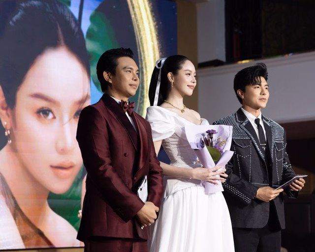 Hoa hậu Thanh Thủy rạng rỡ tại Đẹp Awards 2025 cùng Steven Nguyễn – Cực hot trong làng thời trang