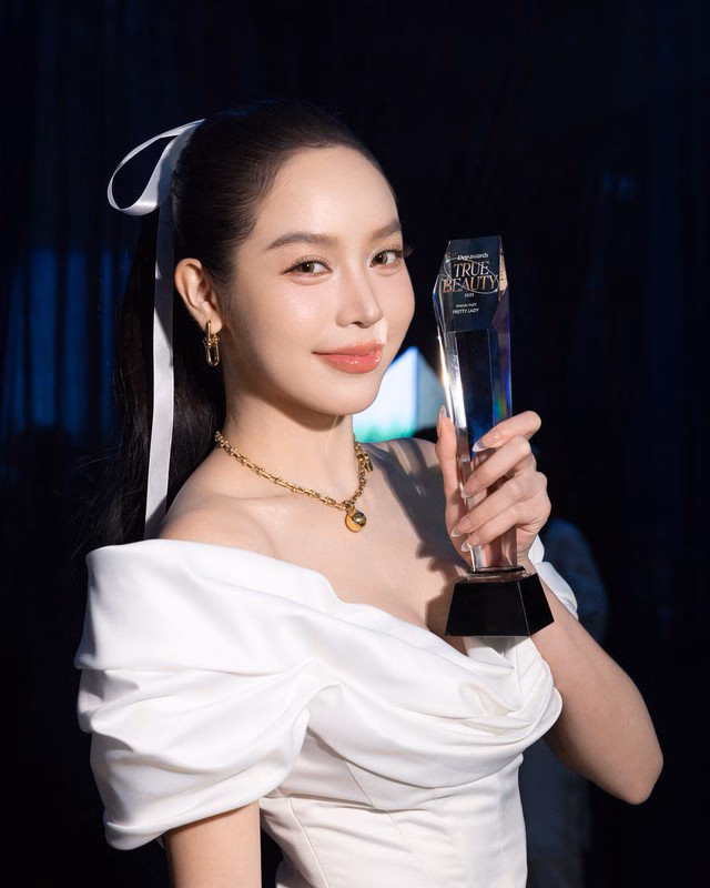 Thanh Thủy sinh năm 2002, qu&ecirc; Đ&agrave; Nẵng, đăng quang Hoa hậu Việt Nam 2022 v&agrave; Miss International 2024