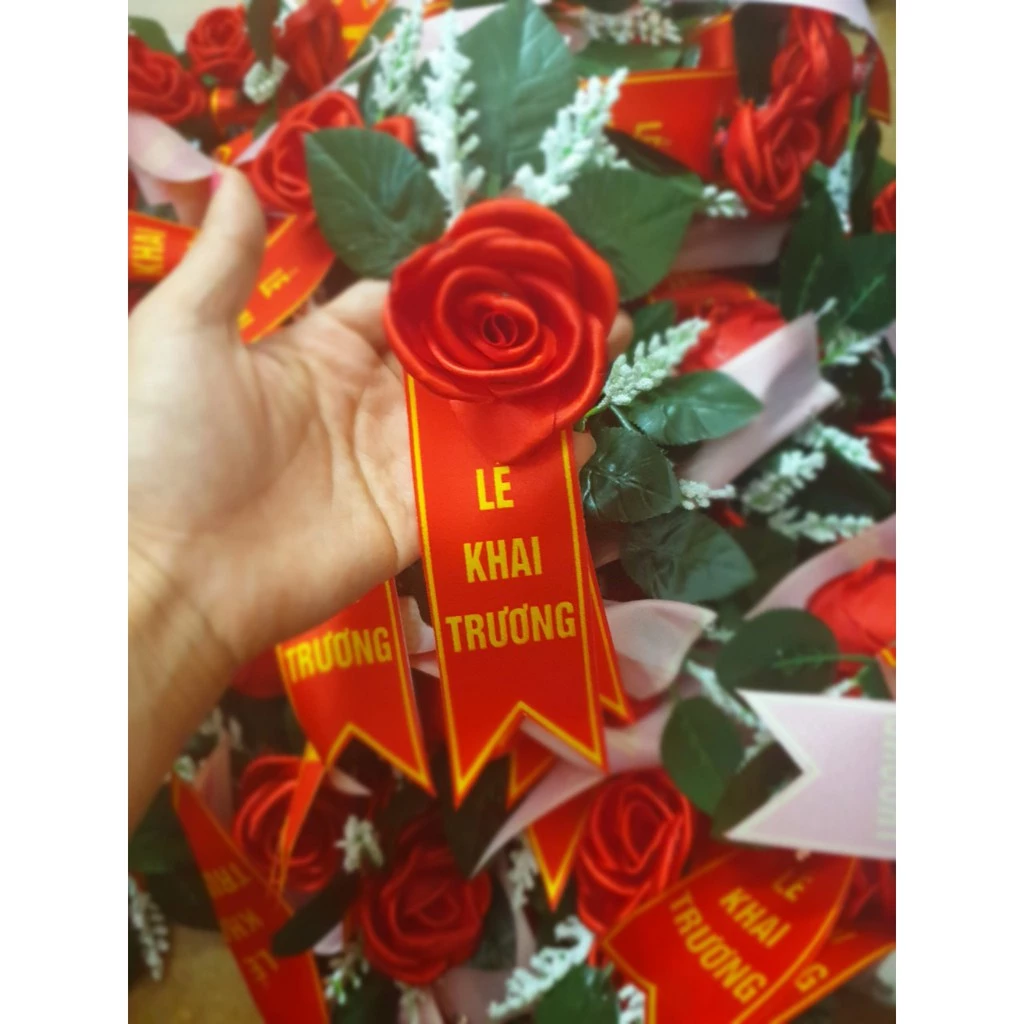 Làm thế nào để chọn hoa cài ngực phù hợp cho mọi dịp quan trọng?