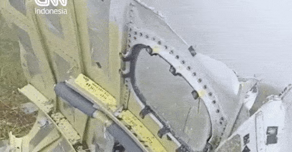 Xác máy bay ATR 42-500 mất tích ở Nam Sulawesi: Cập nhật và điều tra