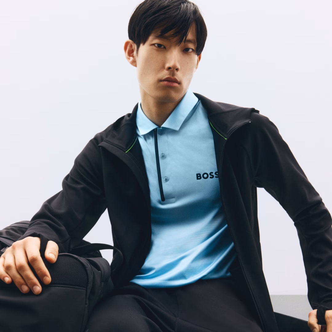 Boss ra mắt bộ sưu tập thể thao Boss Zone với công nghệ thông minh Với Boss, thời trang không chỉ là vẻ ngoài mà là tuyên ngôn sống. Thương hiệu Đức đang khắc họa rõ nét hình ảnh quý ông hiện đại: năng động, bản lĩnh và luôn sẵn sàng vượt qua mọi giới hạn.
