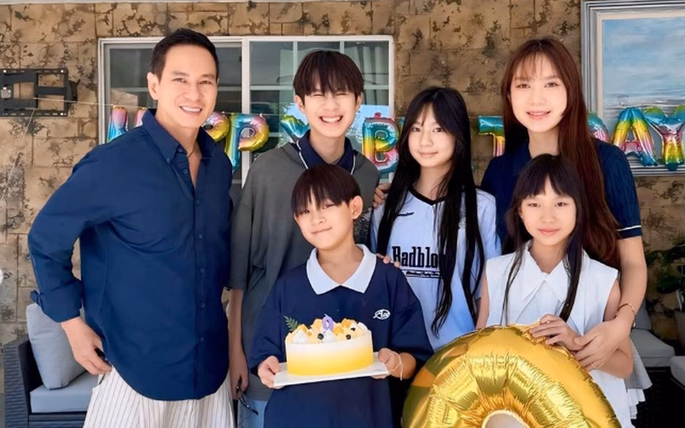 Con cái của các ngôi sao Việt tài năng khiến bố mẹ tự hào Gia đình Lý Hải - Minh Hà và 4 con nhận được sự chú ý của khán giả.