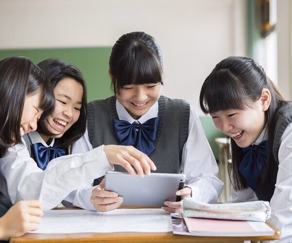 Giúp con thoát khỏi “sống ảo” bằng trải nghiệm thực tế Chuyên gia tâm lý: Trẻ nghiện mạng xã hội, bố mẹ kéo con ra thế giới ảo nhanh bằng 5 điều đơn giản - 7