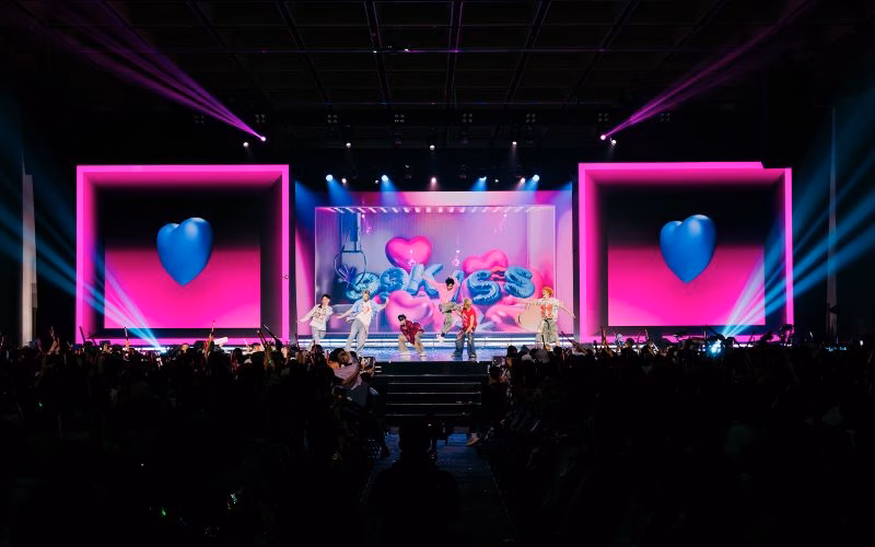 Tân Binh Toàn Năng: 13 tân binh thăng cấp trình diễn bùng nổ trong showcase cuối cùng “99KISS” là một ca khúc hoàn toàn mới, có sự tham gia sáng tác của các tân binh.