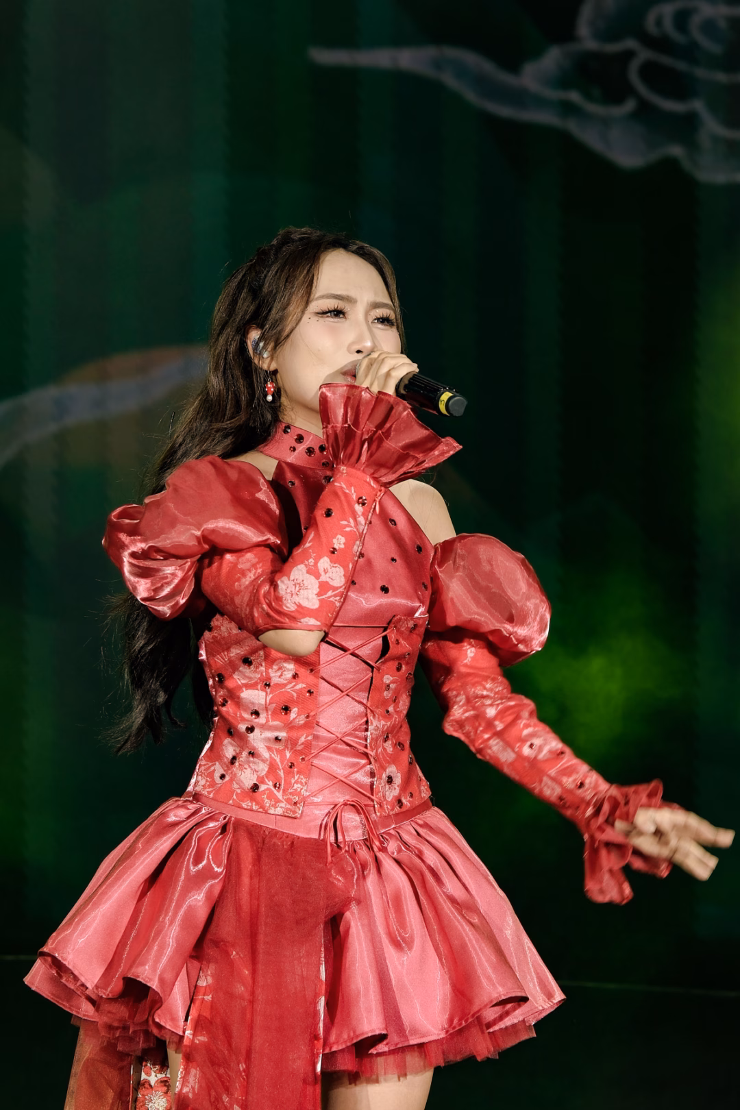 Phương Mỹ Chi, SOOBIN và các nghệ sĩ trẻ biểu diễn bùng nổ tại Pháo đài âm nhạc