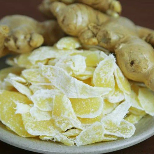 Mứt Gừng Huế Truyền Thống – Làm Sao Để Chọn Loại Ngon và Không Bị Hỏng