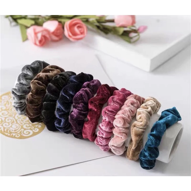 Làm thế nào để chọn dây cột tóc nhung phù hợp với màu tóc và phong cách của bạn?