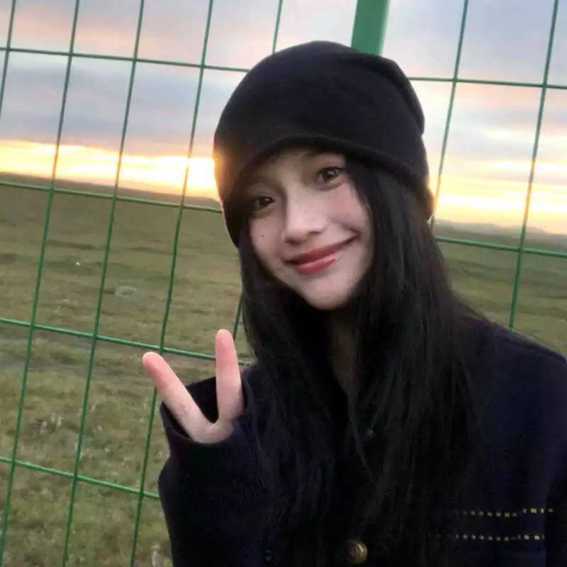 Mũ tròn thu đông cho bé: Làm sao để chọn size phù hợp và tránh bị quá nhỏ?