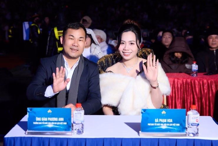 Cảnh Sa Pa h&ugrave;ng vĩ, nền văn ho&aacute; phong ph&uacute;