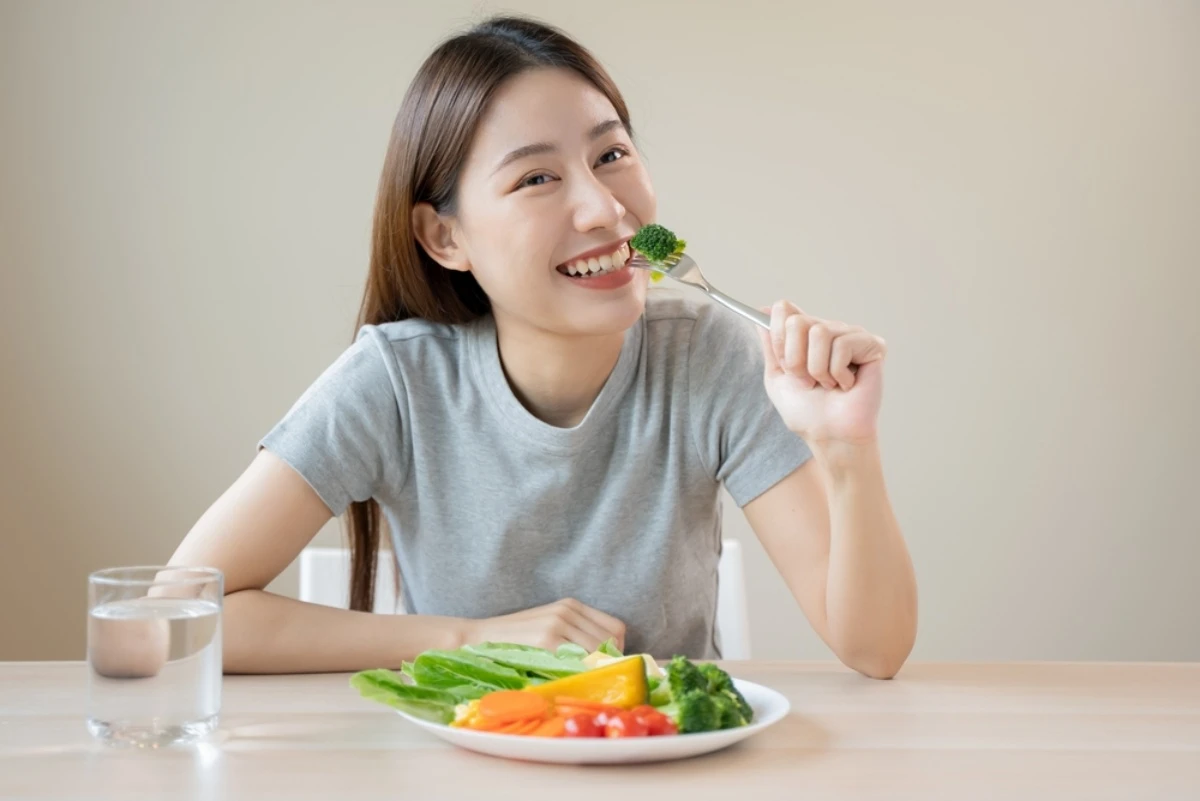 Kh&ocirc;ng nhịn ăn, kh&ocirc;ng tập thể dục m&agrave; vẫn giảm 7 kg sau 2 th&aacute;ng &ndash; b&iacute; quyết đơn giản của ng&ocirc;i sao Nhật khiến ai cũng bất ngờ