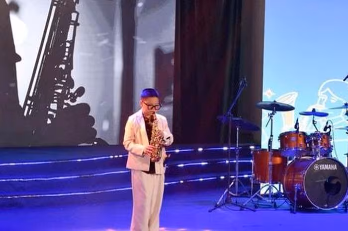 Huy chương rực rỡ: Liên hoan tài năng nhạc cụ học sinh Hà Nội lần đầu ghi dấu 109 giải thưởng