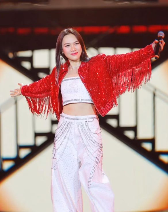 Mỹ T&acirc;m giải th&iacute;ch r&otilde; về loạt video v&agrave; h&igrave;nh ảnh giả mạo