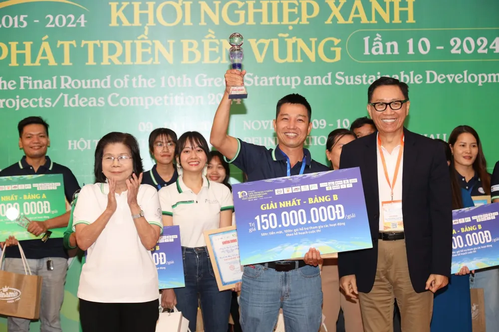 Hai dự án 'xanh' liên quan khoai mì, trái cây giành giải nhất khởi nghiệp khởi nghiệp xanh