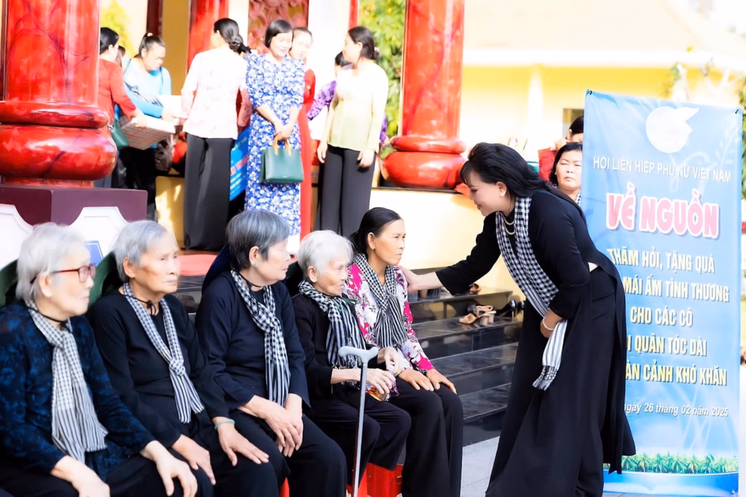 Nghệ nhân Hồ Thị Thanh Hương tại buổi lễ tri ân