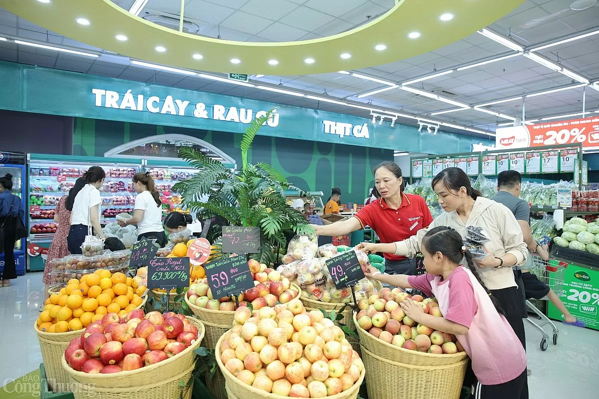 Tổng mức bán lẻ hàng hóa tăng trưởng mạnh Tổng mức bán lẻ hàng hóa tăng trưởng mạnh
