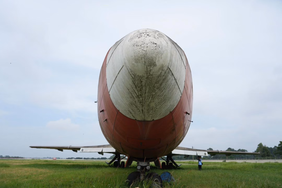 Máy bay Boeing 727-200 bị bỏ rơi tại Nội Bài