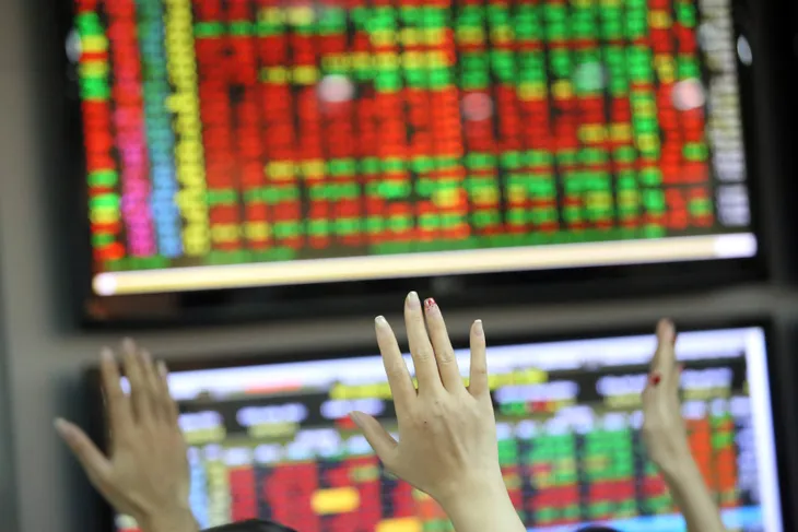 VN-Index tiến dần về mốc 1.450 điểm