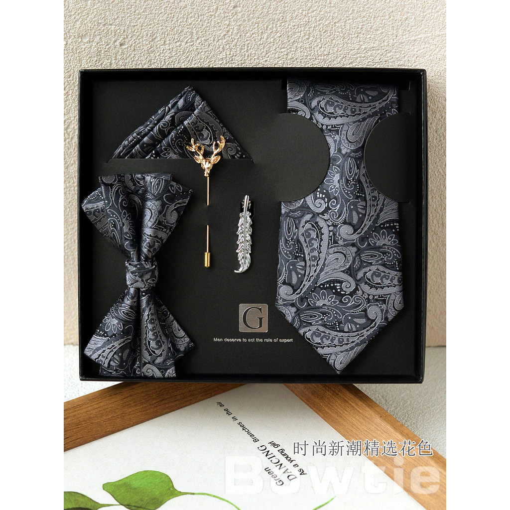 Làm thế nào để chọn cà vạt phong cách Anh cổ điển phù hợp với trang phục công sở?